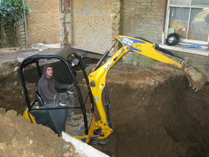 web Hertford_ underpinning - 11#AE08