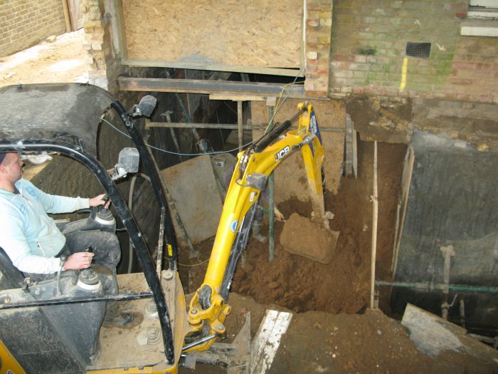 web Hertford_ underpinning - 13#686F